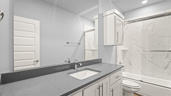 Building Photo - 214 Olde Ml Ct