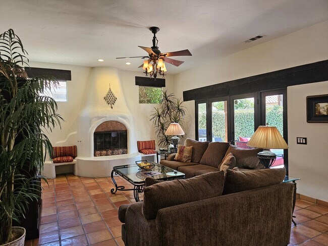 Building Photo - 52225 Avenida Obregon