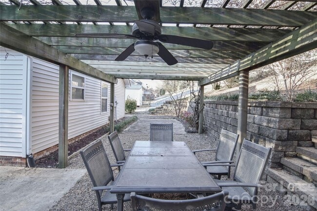 Building Photo - 110 Pratt St