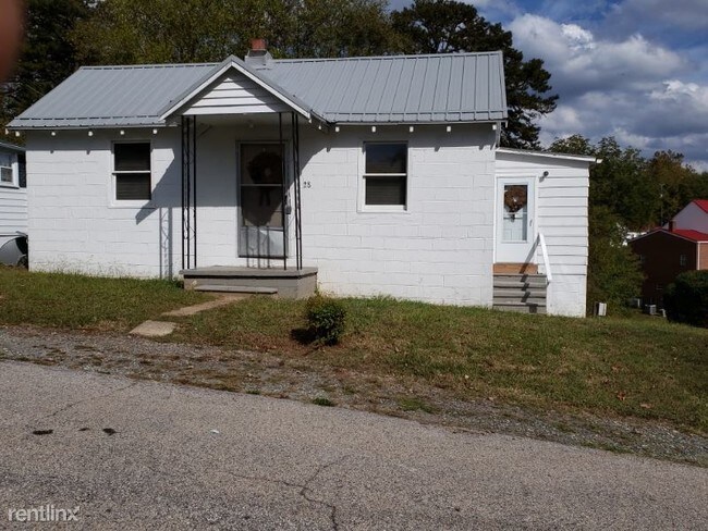 2 br, 1 bath House - 28 Community Circle - 2 br, 1 bath House - 28 Community  Circle