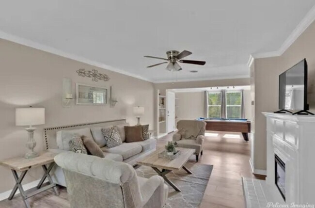 Building Photo - FRESH! Open AND NEAR THE CROSS LAKE BOAT LAUNCH!