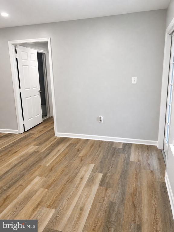 Building Photo - 635 Constellation Square SE