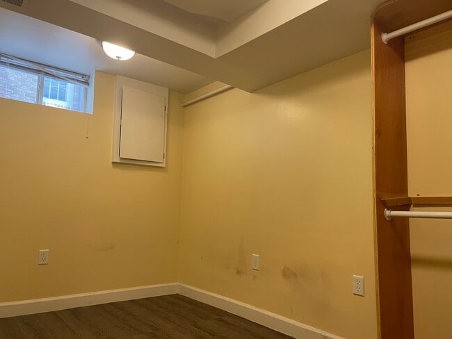 Building Photo - 109 Lathrop St