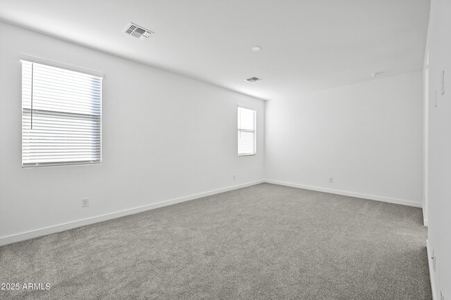 Building Photo - 17017 W Molly Ln