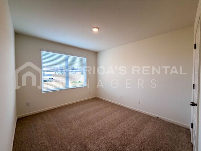 Building Photo - New Construction & Modern Living in Sandy Ridge!