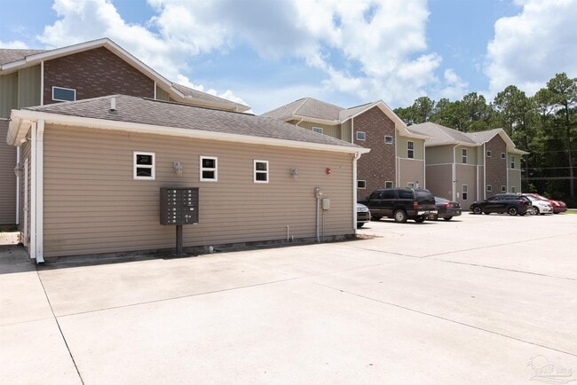 Building Photo - 7071 Lake Joanne Dr