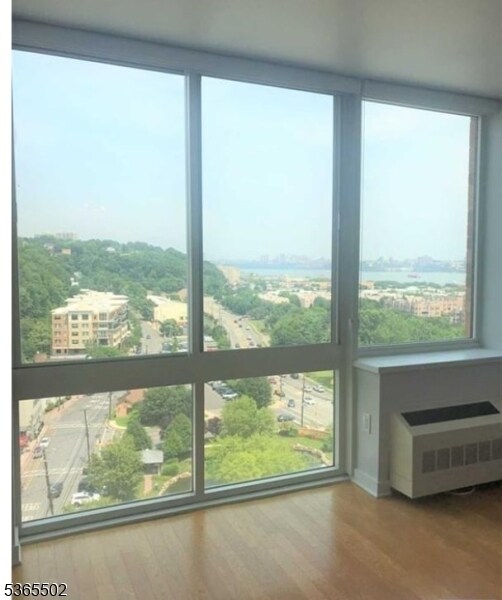 Building Photo - 1611 Hudson Park