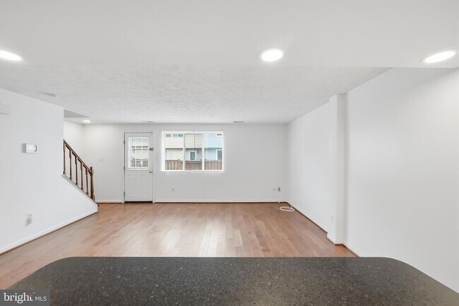 Building Photo - 7 Leatherwood Ct