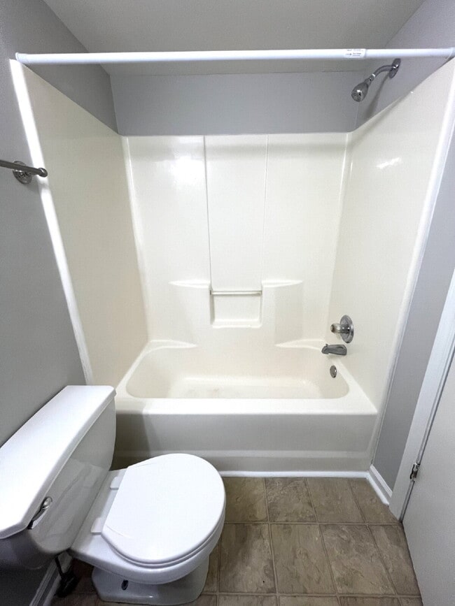 Building Photo - 2404 N Ford St