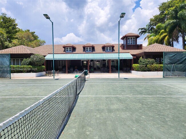 Building Photo - 1000 Quayside Terrace