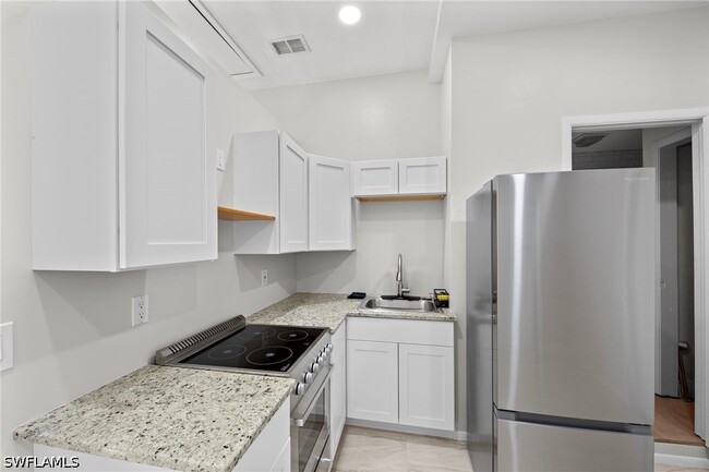 Building Photo - 7195 Reymoor Dr