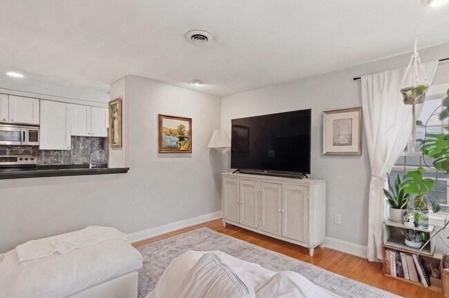 Building Photo - 36 Washington St