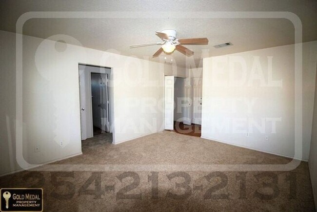 Building Photo - 2806 Cantabrian Dr