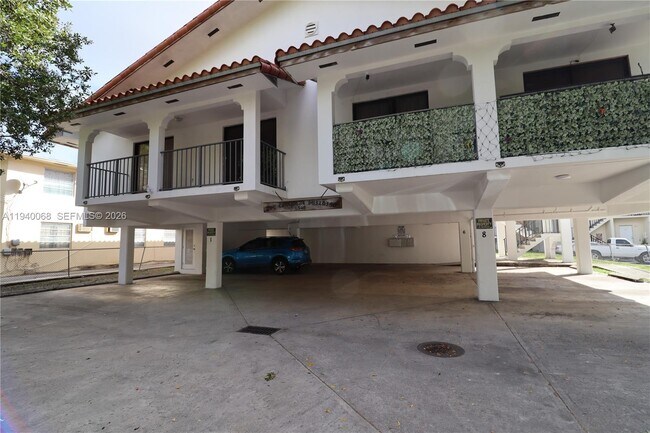 Building Photo - 1348 SW 2nd St