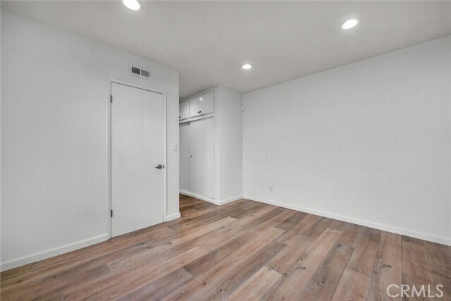 Building Photo - 6119 Tampa Ave