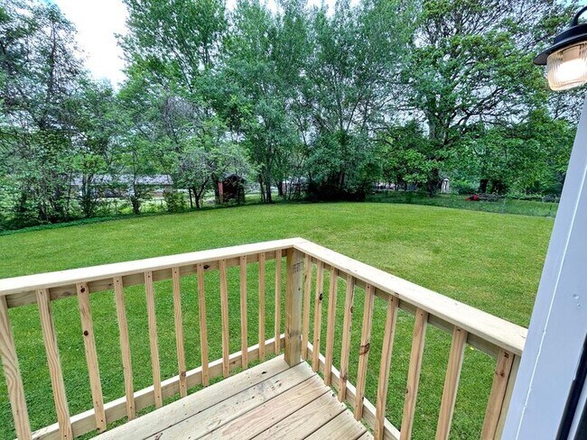 Building Photo - 106 Greenwood Cir