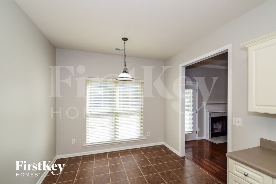 Building Photo - 4297 Hathaway Ln