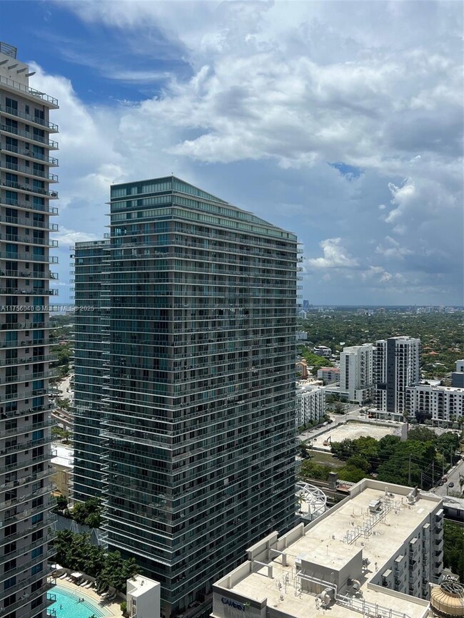 Building Photo - 1000 Brickell Plaza