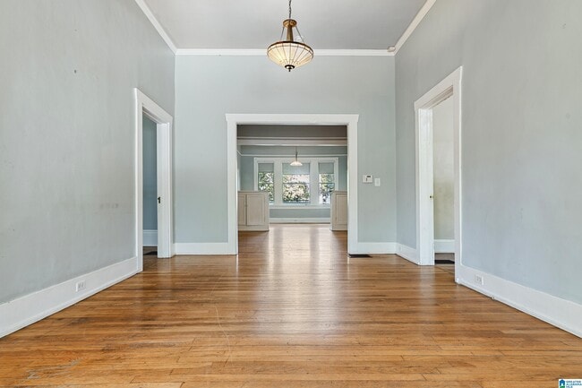 Building Photo - 3716 6th Ave S