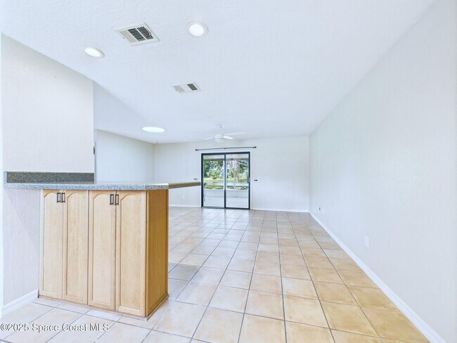 Building Photo - 1278 Fargo Dr