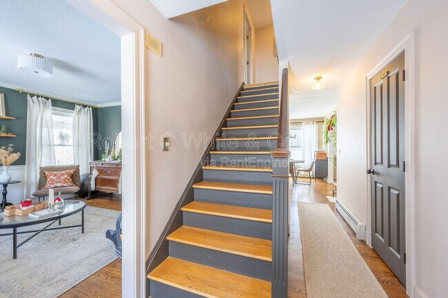 Building Photo - 27 Saw Mill Rd