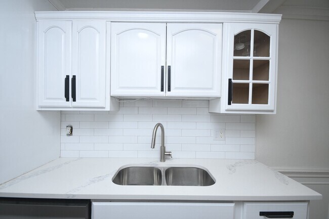 Building Photo - 800 Post Oak Blvd