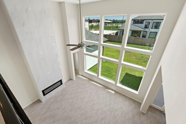 Building Photo - 9806 Oakwood Trl