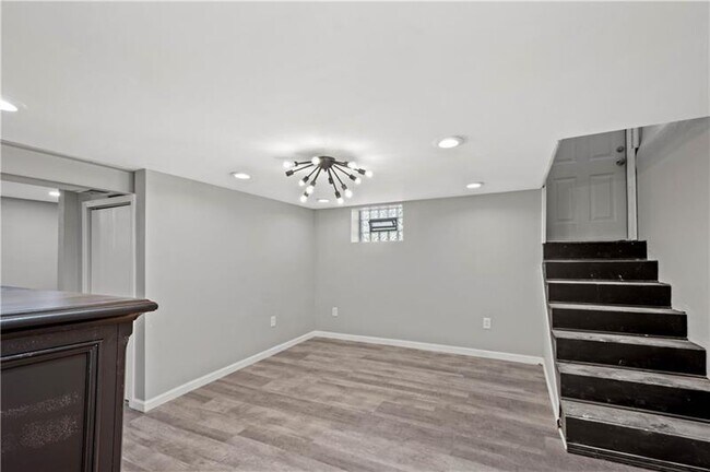 Building Photo - 226 Monongahela Ave