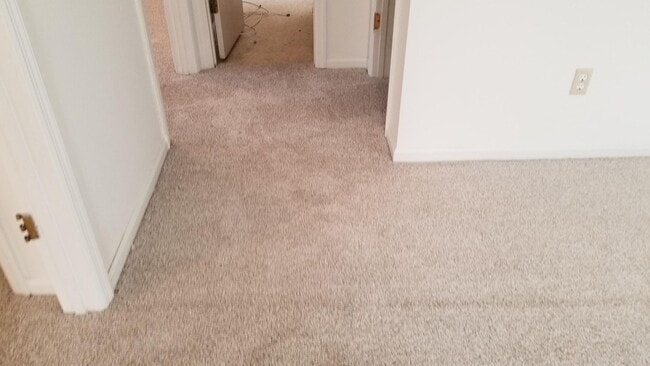 Building Photo - Available from May 15th.  2 Bedroom home with garage. Great Area and Location!