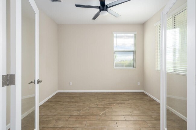 Building Photo - 17716 W Villa Hermosa Ln