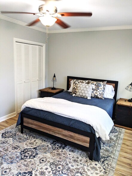 Building Photo - 2846 Walton Way