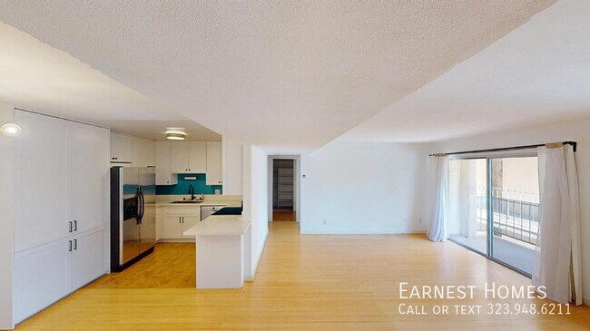 Building Photo - 14850 Hesby St