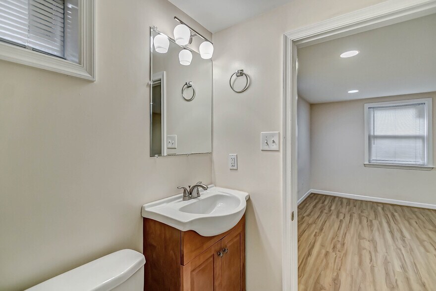 Building Photo - 4827 Indian Ln