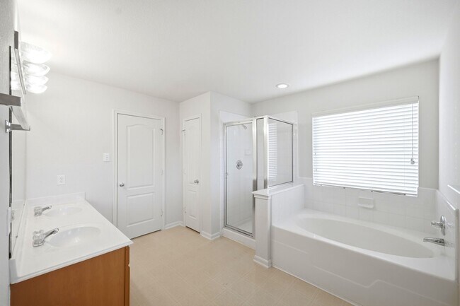 Building Photo - 3830 Misty Falls Ln