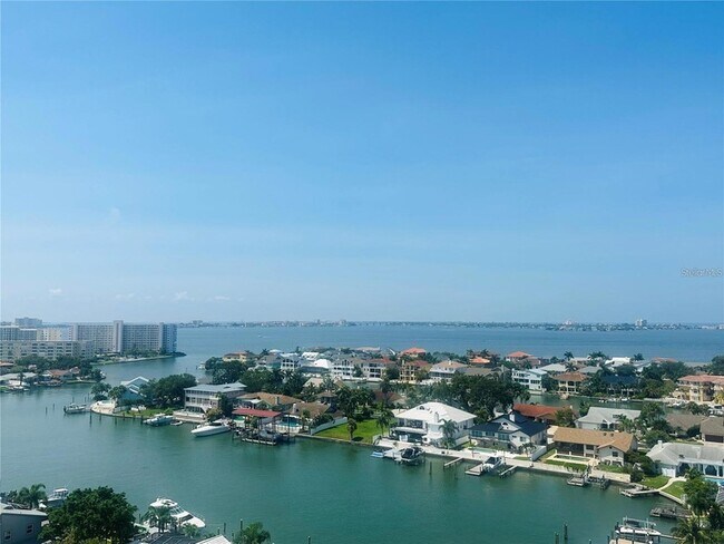 Building Photo - 5950 Pelican Bay Plaza S