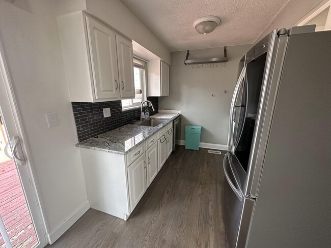 Building Photo - 1250 Chiricahua Dr