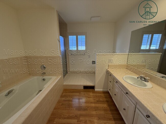 Building Photo - 7042 Valley Greens Cir