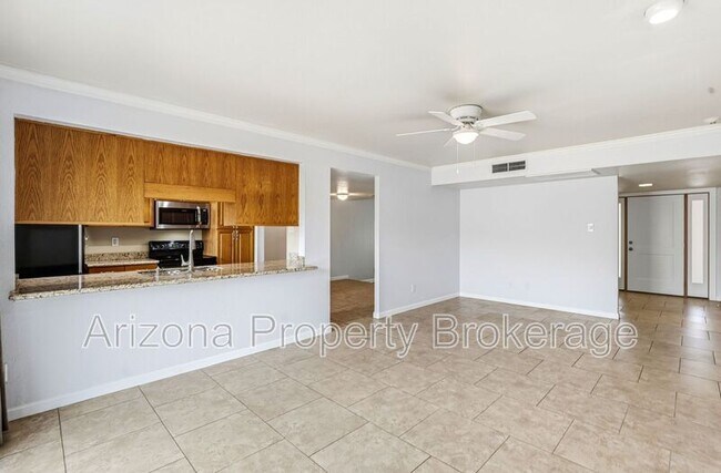 Building Photo - 1704 E Bell De Mar Dr