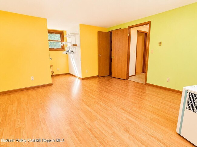 Building Photo - 4302 Genesee Dr