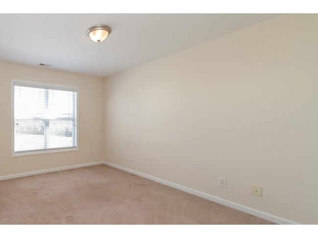 Building Photo - 2043 Sinclair Trce