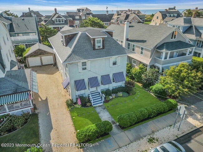 Building Photo - 683 Main Ave