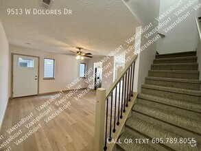 Building Photo - 9513 W Dolores Dr