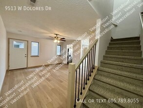Building Photo - 9513 W Dolores Dr