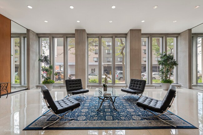 Building Photo - 4800 S Chicago Beach Dr