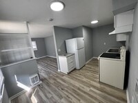 Building Photo - 2085 Cosmos Dr