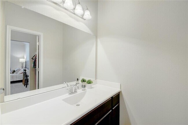 Building Photo - 4116 Godwit Dr