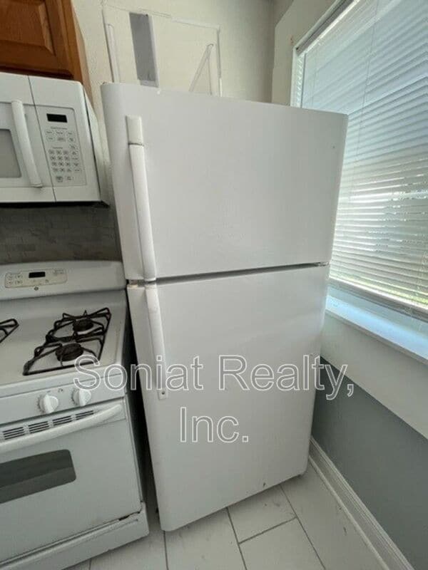 Building Photo - 2607 Columbus St