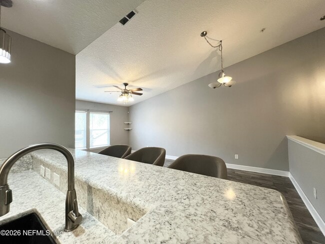 Building Photo - 7058 Snowy Canyon Dr