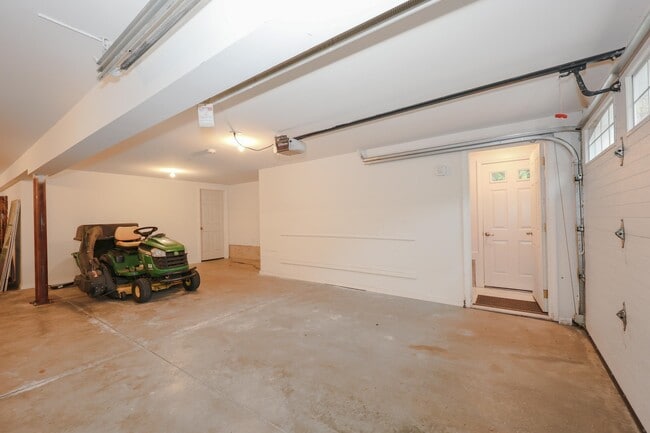 Building Photo - 34 Caramel Dr
