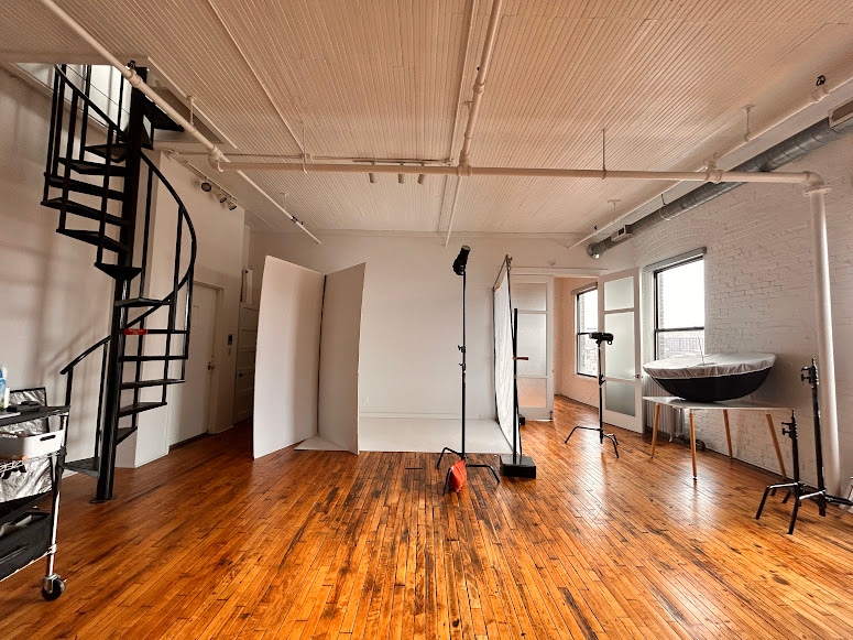 Building Photo - 1800 Central St